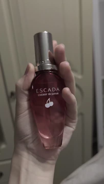 Женская парфюмерия ESCADA Cherry In Japan – купить в интернет-магазине  ЛЭТУАЛЬ по цене 0 рублей с доставкой