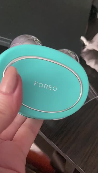 FOREO BEAR Микротоковое тонизирующее устройство для лица с 5 уровнями ...