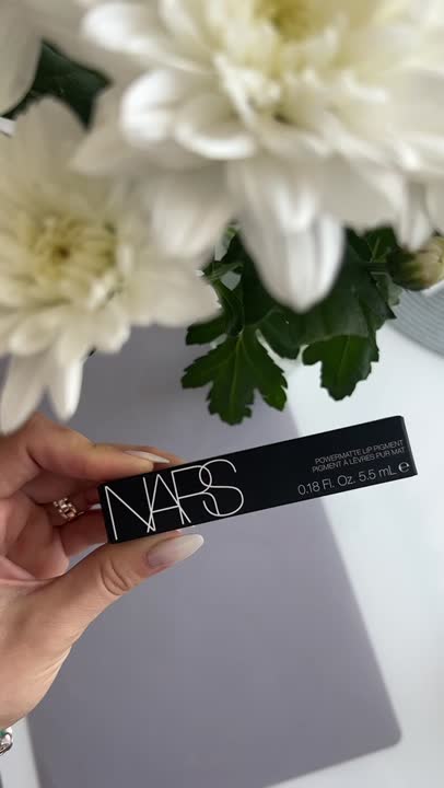 Блески для губ NARS Ультраматовый пигмент для губ Powermatte Lip ...