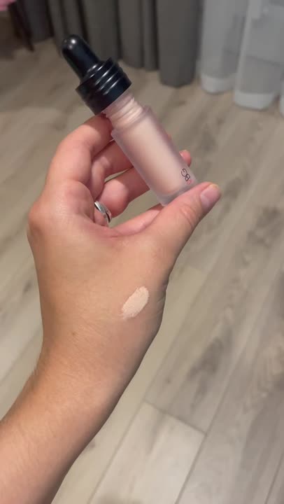 RUSSIAN BEAUTY GURU Жидкий освежающий консилер "Культура сияния" купить ...