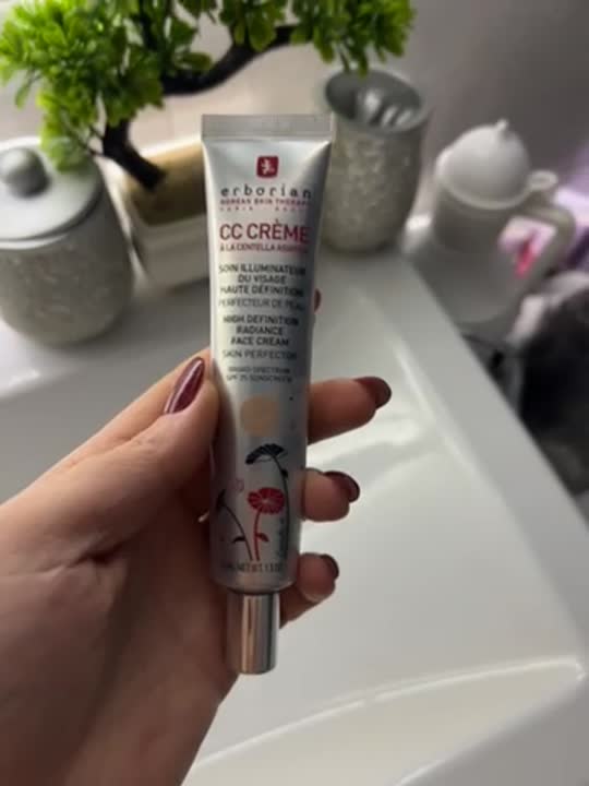 Уход за кожей лица ERBORIAN СС крем "Совершенное сияние" CC Cream ...
