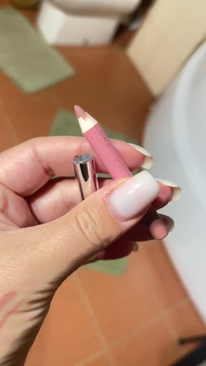 Карандаши для губ OK BEAUTY Стойкий карандаш для губ COLOR SALUTE SLIDE ...