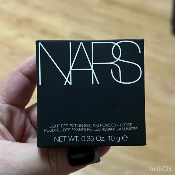 NARS Светоотражающая фиксирующая рассыпчатая пудра купить по низким ...