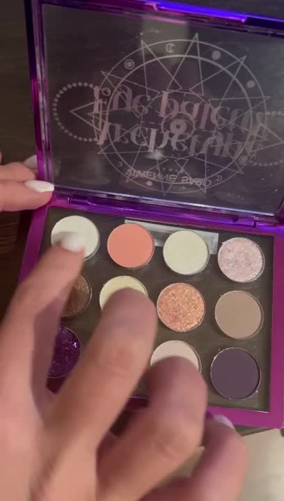 VIVIENNE SABO Палетка теней Archetype eye palette купить по низким ...