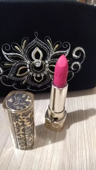 Помады DOLCE&GABBANA Стойкая матовая помада для губ THE ONLY ONE MATTE ...