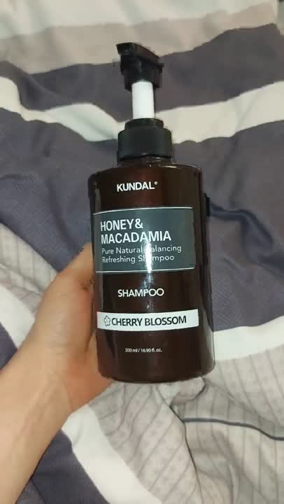 KUNDAL Шампунь для волос Цветок вишни Honey & Macadamia Shampoo купить ...
