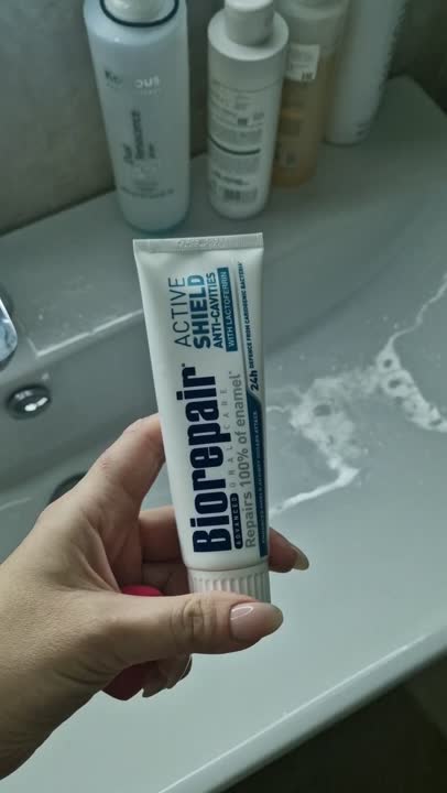 BIOREPAIR Зубная паста "Активная защита эмали зубов" Active Shield ...