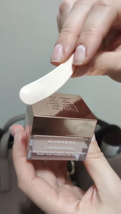 GIVENCHY Уход для кожи вокруг глаз против всех признаков старения