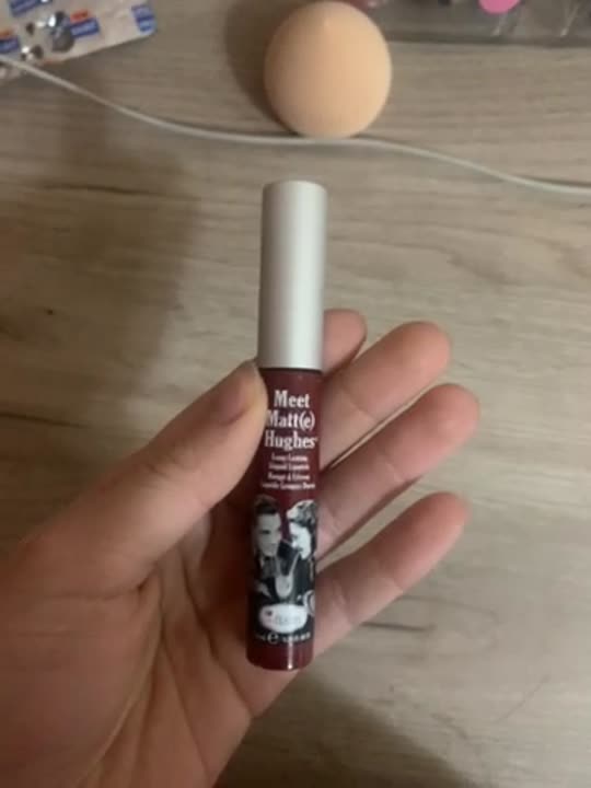 Помады THEBALM Стойкая матовая жидкая помада Meet Matt(e) Hughes ...