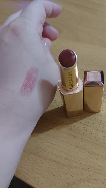 ESTEE LAUDER Ухаживающий оттеночный бальзам для губ Pure Color ...