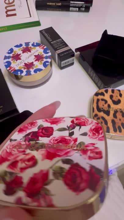 Румяна DOLCE&GABBANA Румяна с эффектом сияния BLUSH OF ROSES – купить в ...