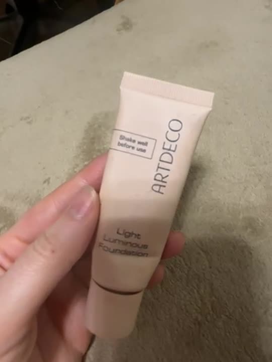 Тональные средства ARTDECO Тональная основа Light Luminous foundation ...