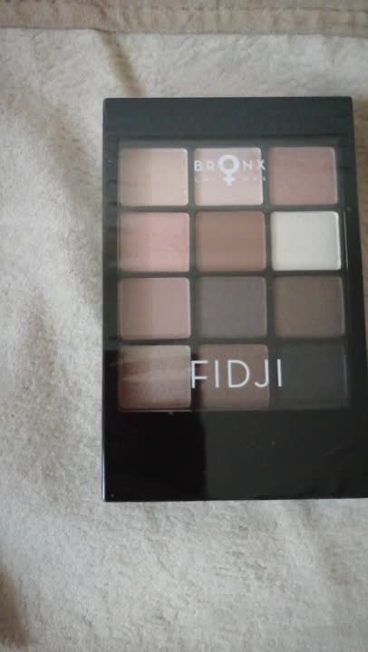 BRONX COLORS Палетка теней для век Fidji купить по цене 1679₽ в ЛЭТУАЛЬ