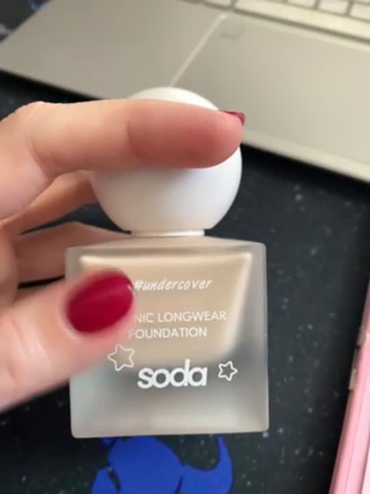 SODA Стойкая тональная основа ICONIC LONGWEAR FOUNDATION #undercover ...