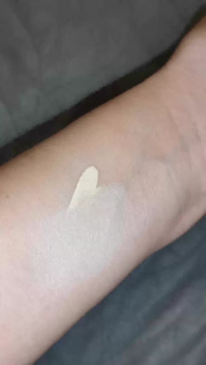 ESTEE LAUDER Консилер Soft Touch Brightening Skincealer купить по цене ...