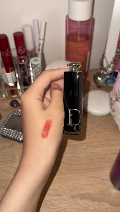 DIOR Помада для губ Addict купить по цене 5300₽ в ЛЭТУАЛЬ