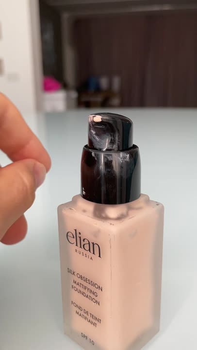 ELIAN Тональное средство Silk Obsession Foundation с сатиновым финишем ...
