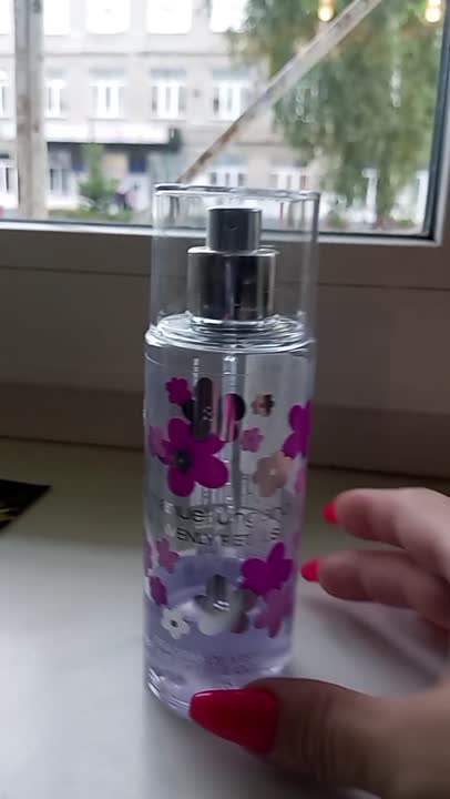UNGARO Парфюмированный спрей для тела женский Heavenly Petals Fragrance ...
