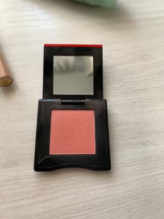 SHISEIDO Румяна для лица с эффектом естественного сияния Innerglow ...