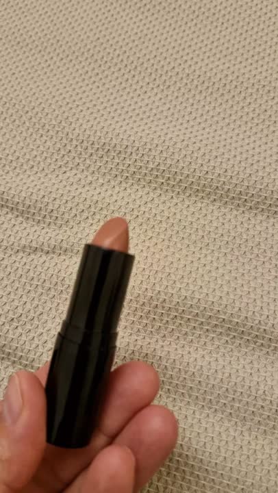 ARTDECO Увлажняющая помада для губ Perfect Color купить по цене 1104₽ в ...