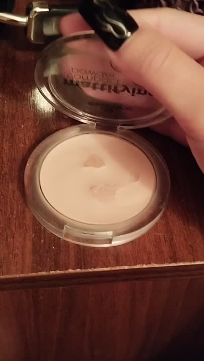 ESSENCE Пудра для лица Mattifying Compact Powder, № 11 Pastel Beige, 12 ...