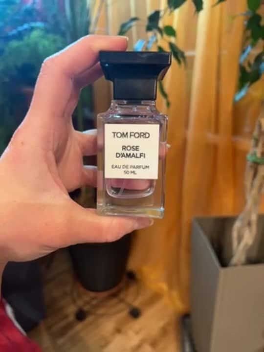 TOM FORD Rose D'Amalfi купить по цене 28935₽ в ЛЭТУАЛЬ