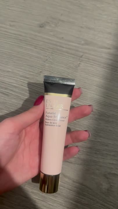 ESTEE LAUDER Увлажняющий праймер, придающий сияние Futurist Aqua ...
